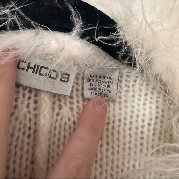 Chicos Elegant White Faux Fur Trimmed Shawl - Picture 3 of 5